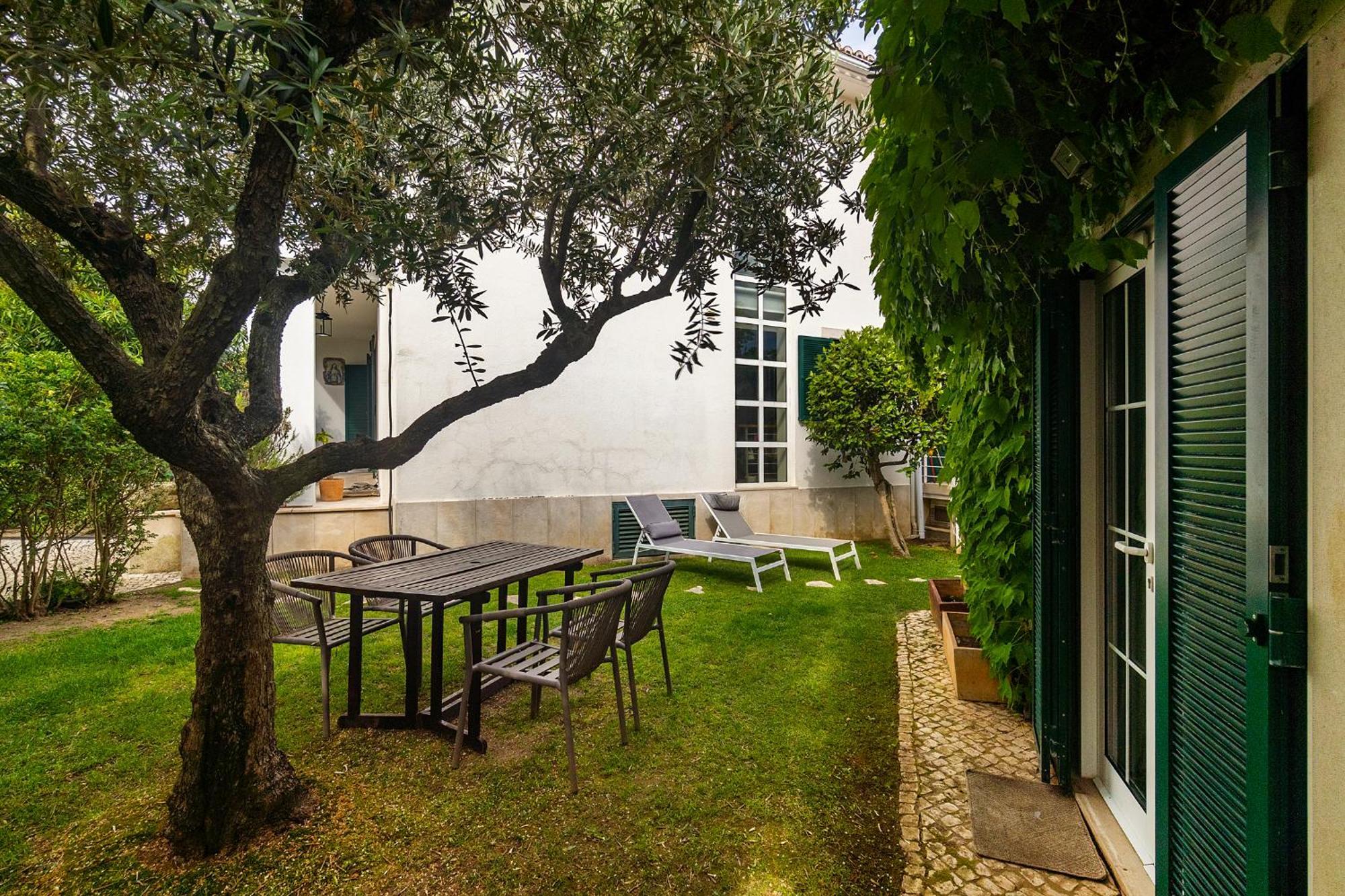 Casa de Férias Whome With Shared Garden & Pool *