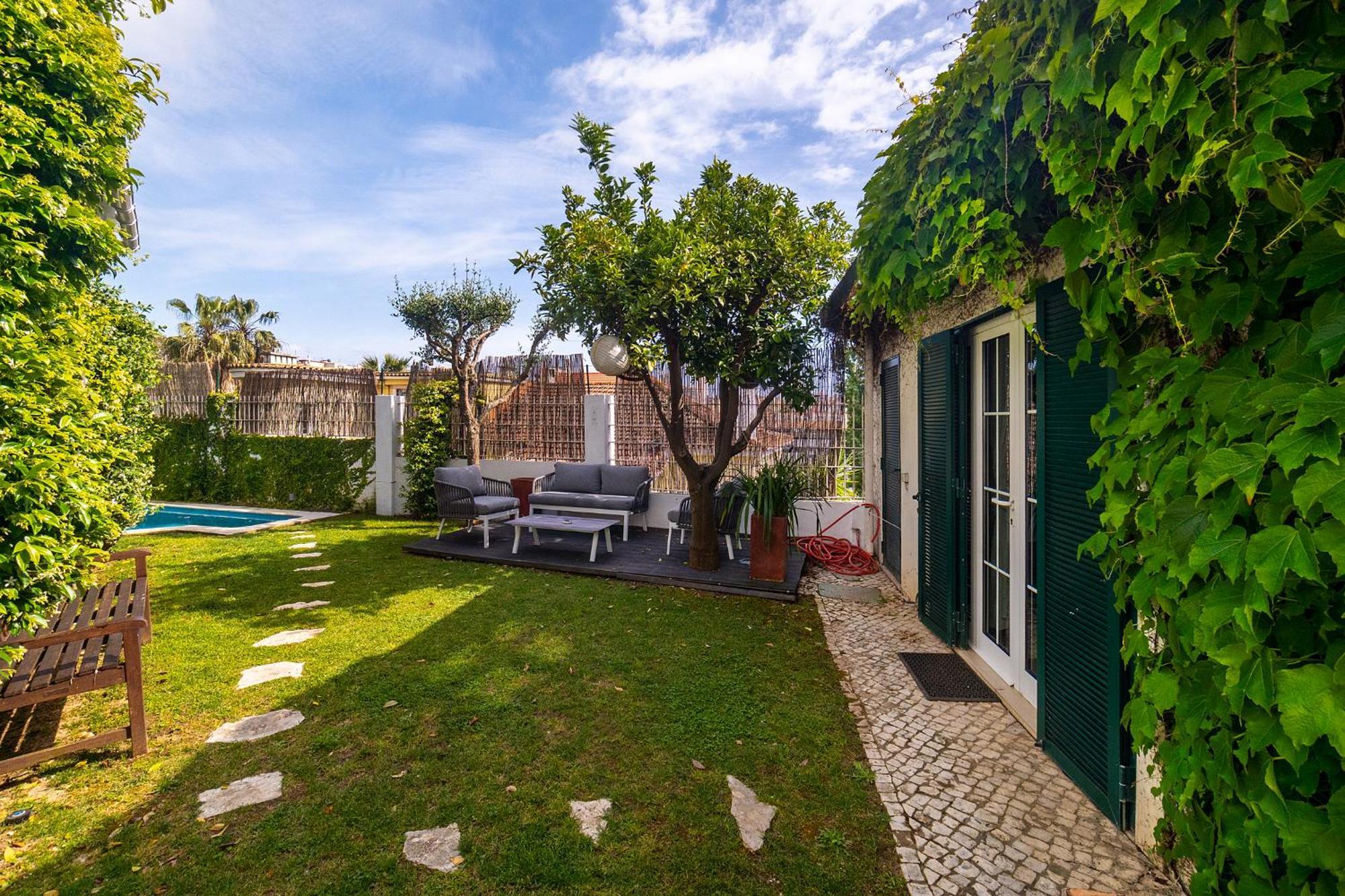Casa de Férias Whome With Shared Garden & Pool *