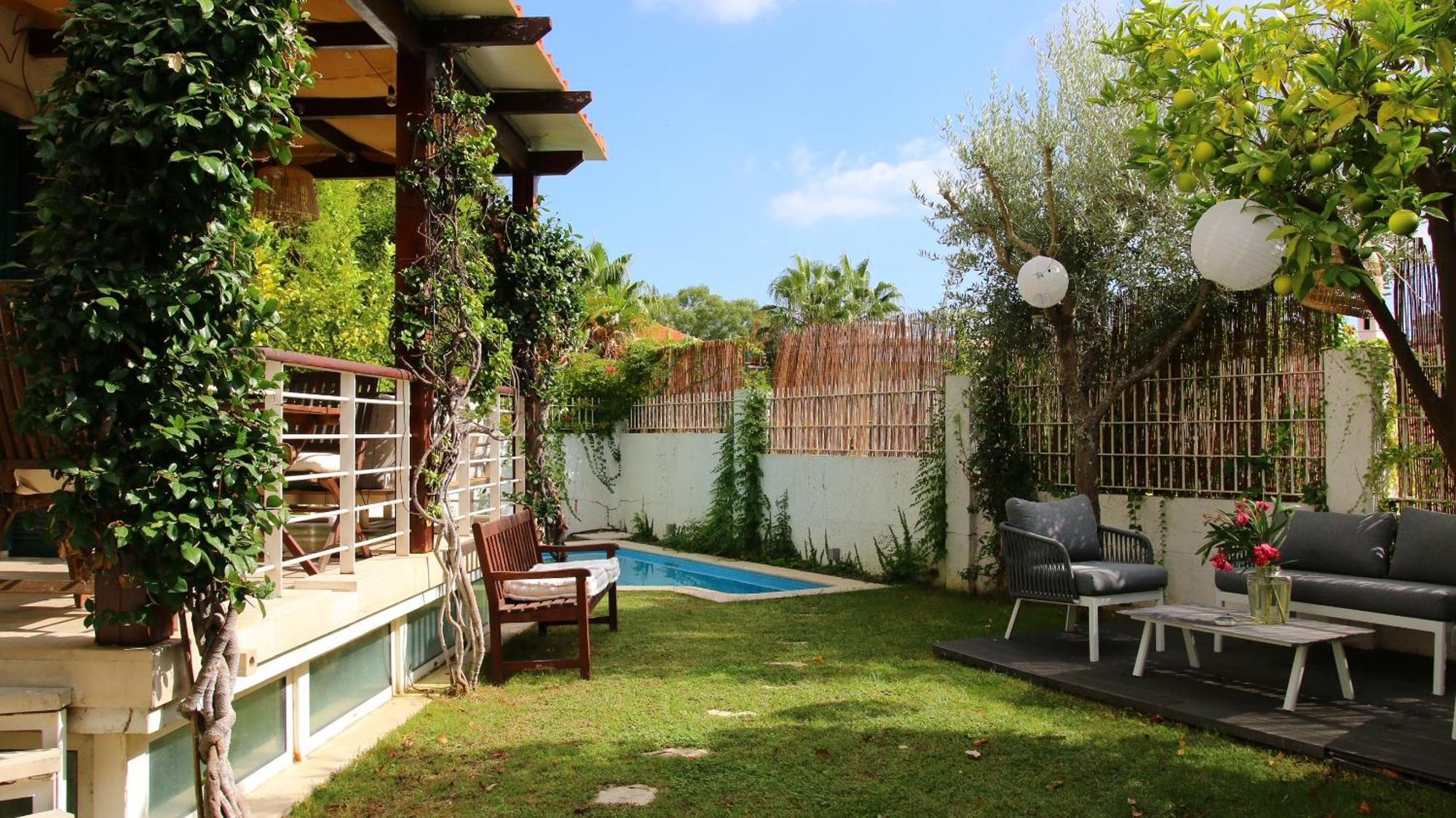 Casa de Férias Whome With Shared Garden & Pool